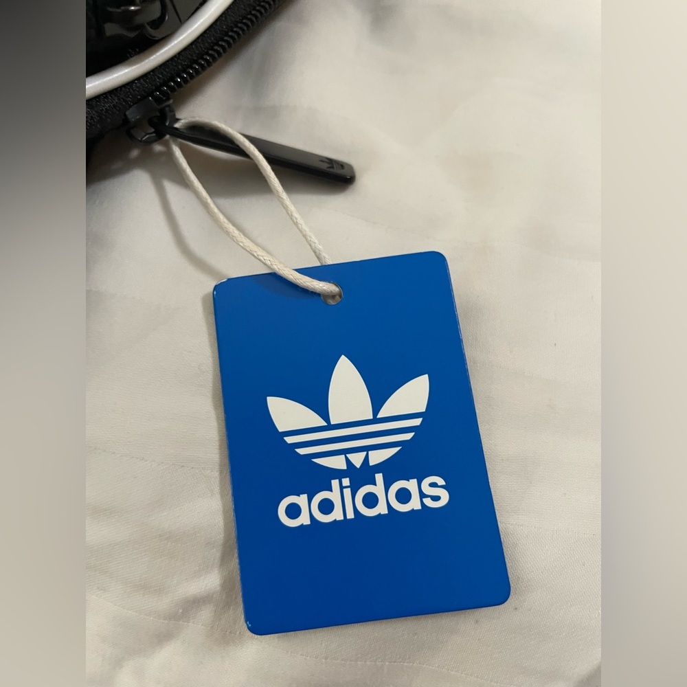 RESERVED 🚨Adidas ORIGINALS SANTIAGO MINI BACKPACK small black white pocket - Picture 14 of 16
